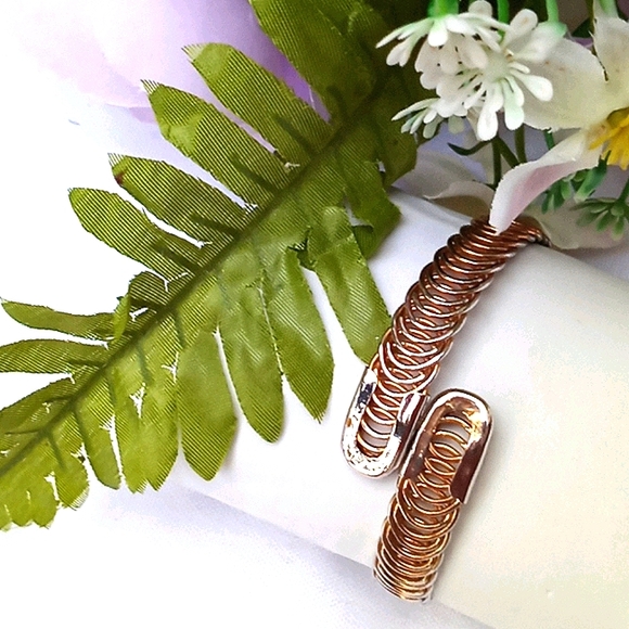 Vtg Swirl Cuff Bracelet - Picture 1 of 6
